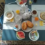 בית הארחה Hotel-pension Peterhof ג'וסט