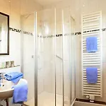 בית הארחה Hotel-pension Peterhof