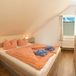 בית הארחה Hotel-pension Peterhof 4*