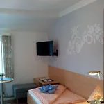 Hotel-pension Peterhof 4* ג'וסט